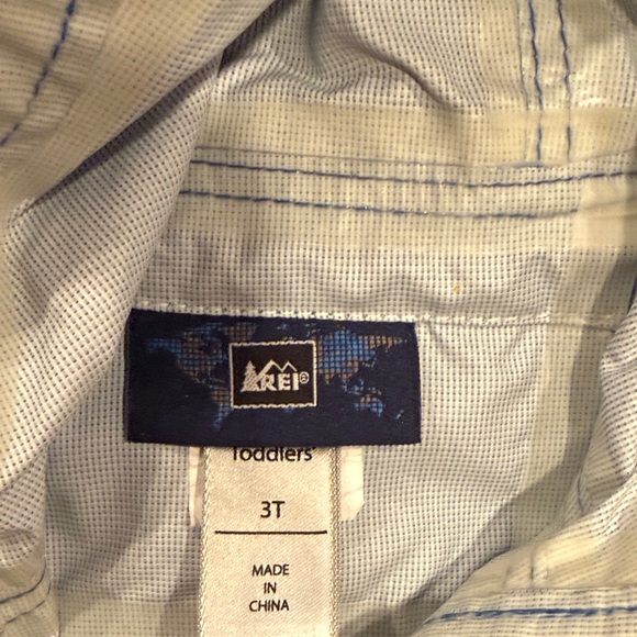 REI Kids' Blue Hooded Rain Jacket - Picture 2 of 4